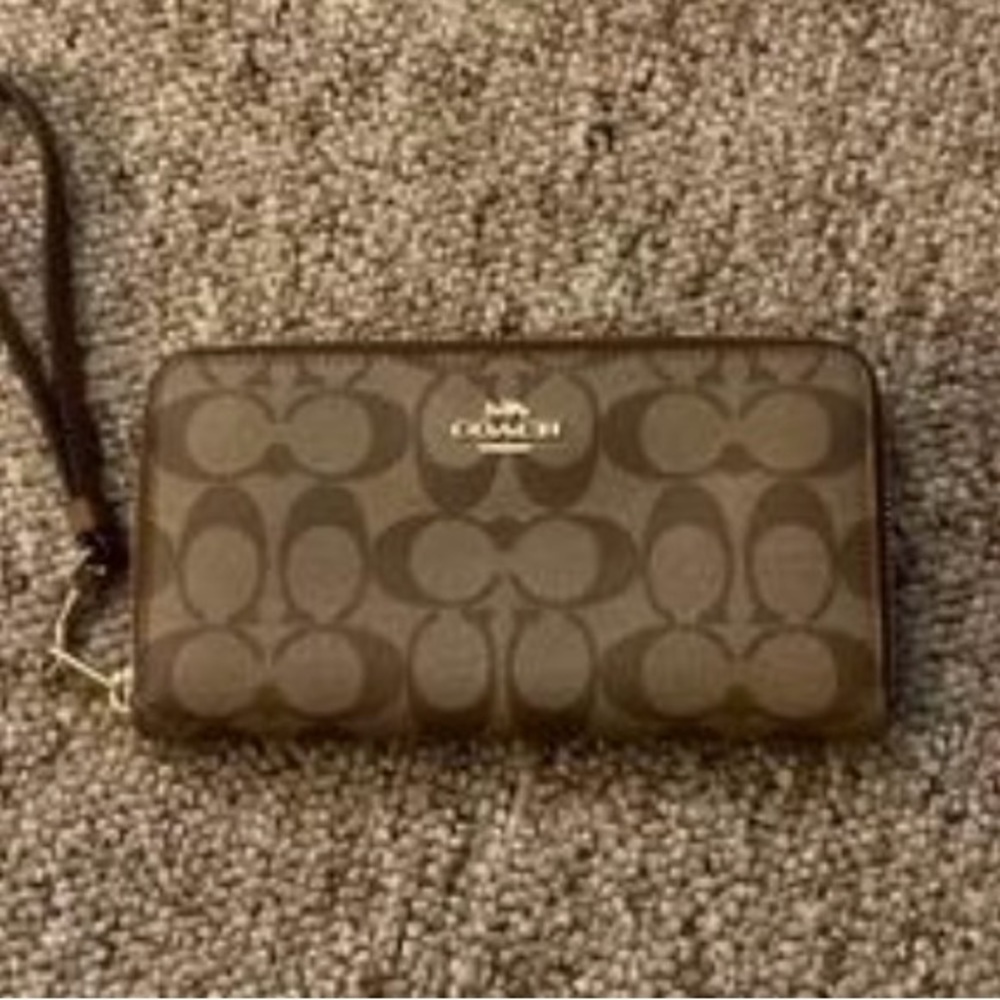 Coach wallet
